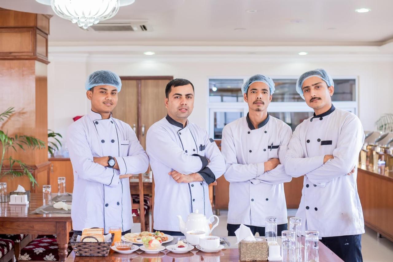 צ'יטוואן Hotel Earth Light Sauraha מראה חיצוני תמונה