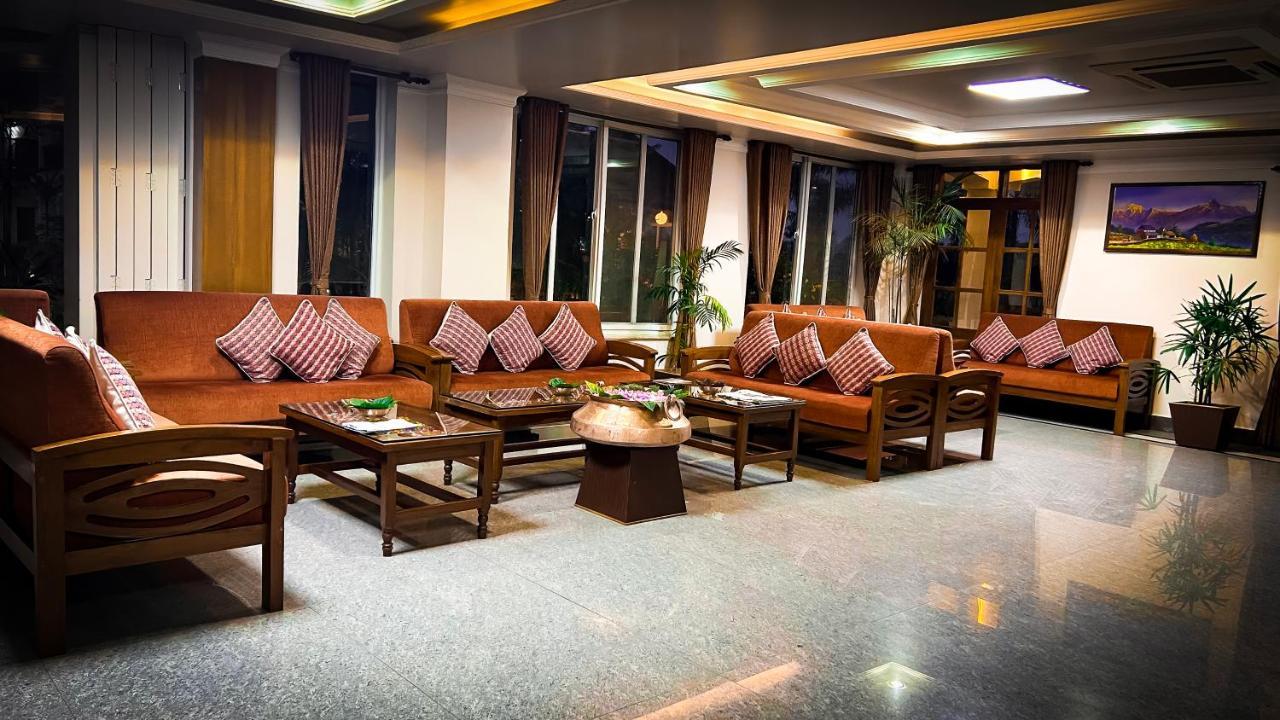 צ'יטוואן Hotel Earth Light Sauraha מראה חיצוני תמונה