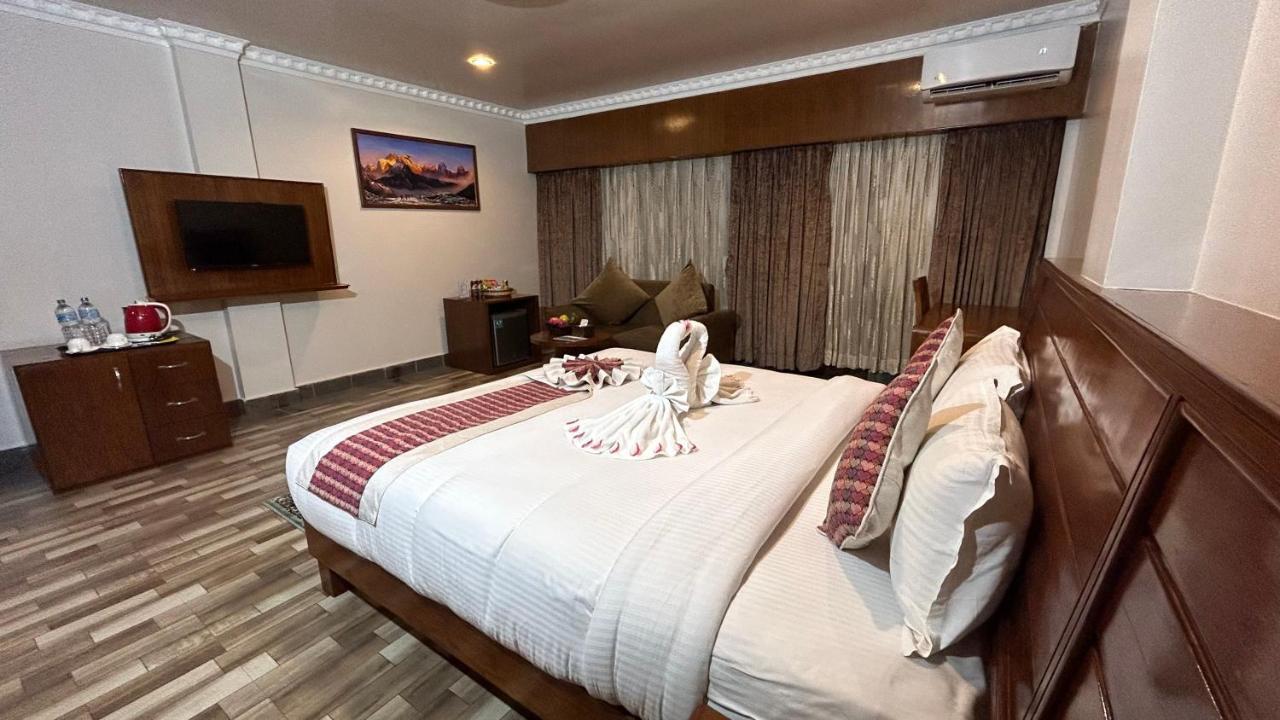 צ'יטוואן Hotel Earth Light Sauraha מראה חיצוני תמונה