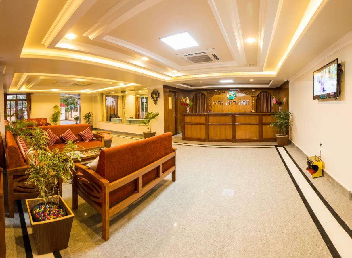 צ'יטוואן Hotel Earth Light Sauraha מראה חיצוני תמונה