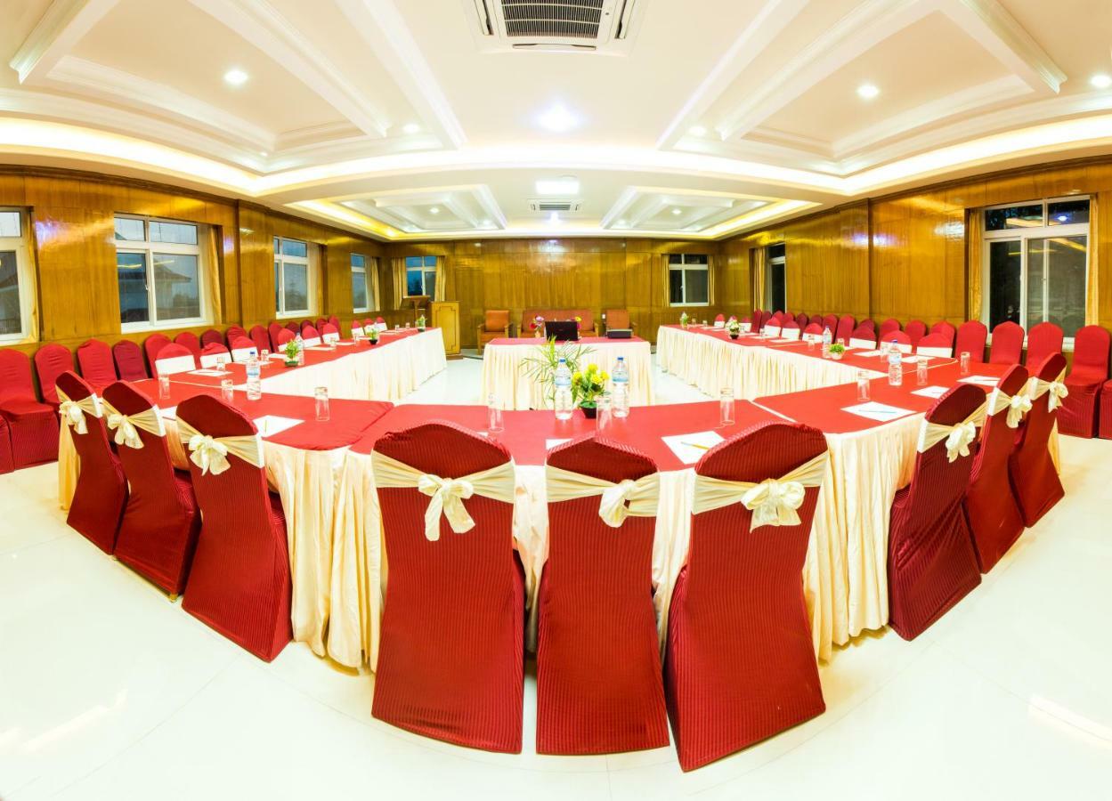 צ'יטוואן Hotel Earth Light Sauraha מראה חיצוני תמונה