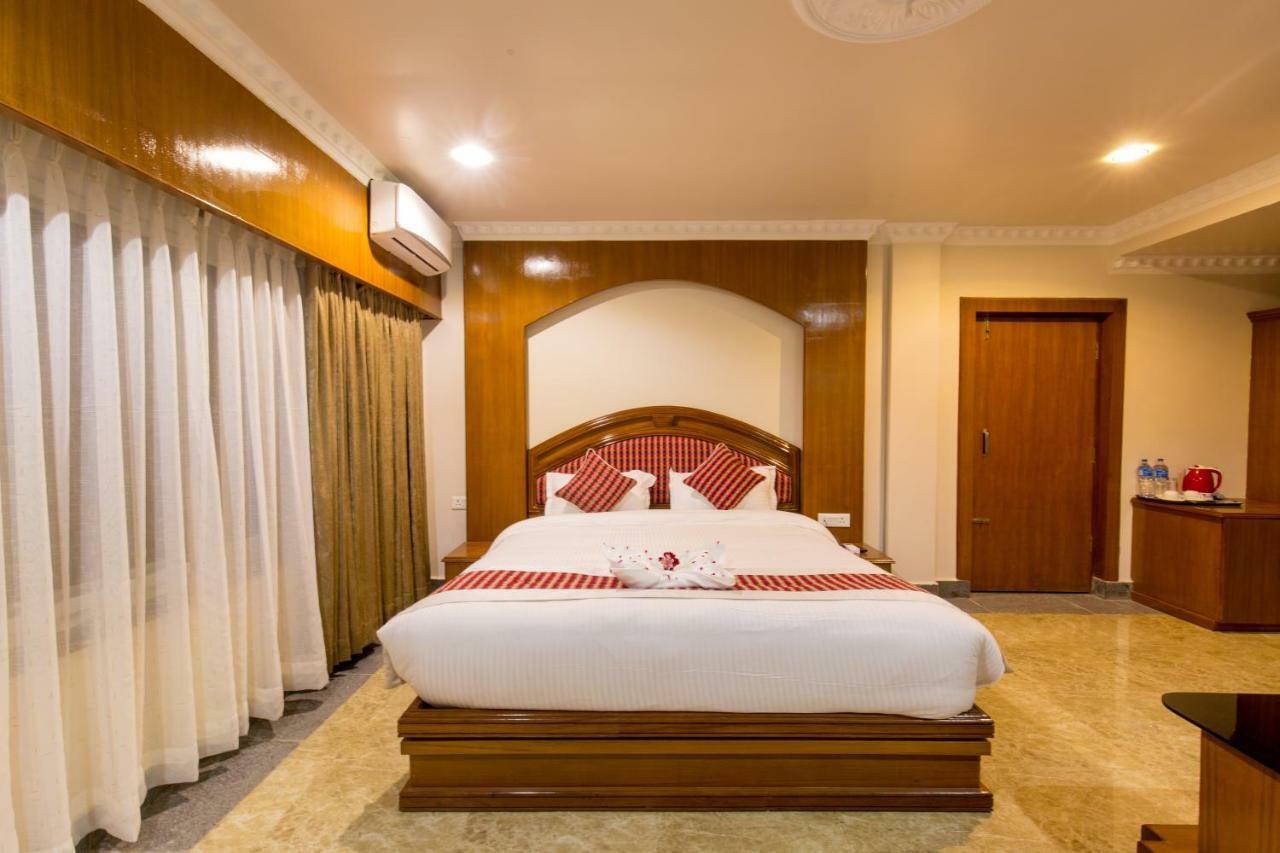 צ'יטוואן Hotel Earth Light Sauraha מראה חיצוני תמונה